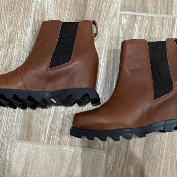 Sorel Women's Joan of Arctic Ankle Wedge III Chelsea boots in Brown Leather SZ 7 - Picture 7 of 7
